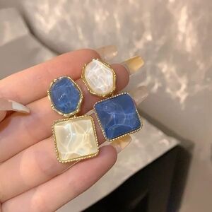 Fashion Jewelry Gold-Trimmed Blue and White Earrings